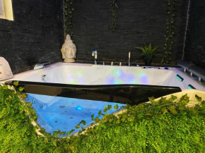 Suite Jacuzzi Privatif Plage Des Catalans